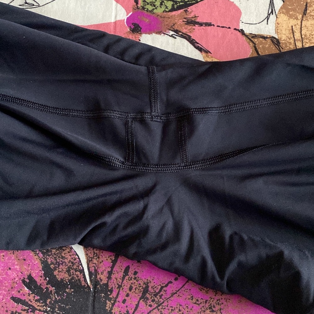 Lululemon Run The Day Crop - Picture 10 of 12